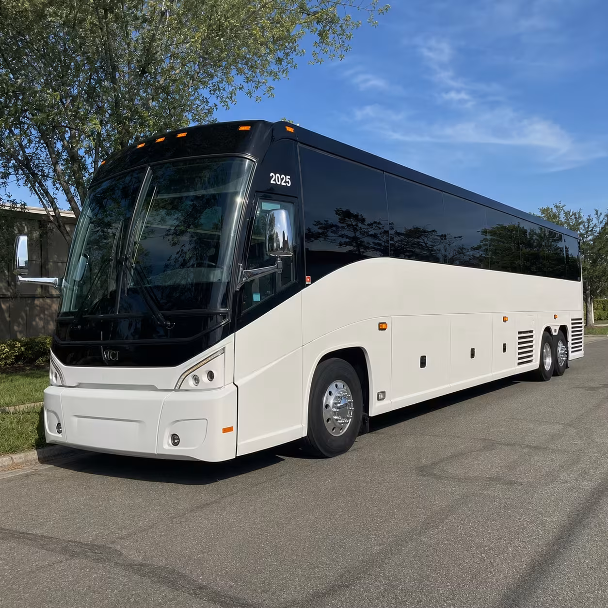 murfreesboro church shuttle buses for sunday worship services
