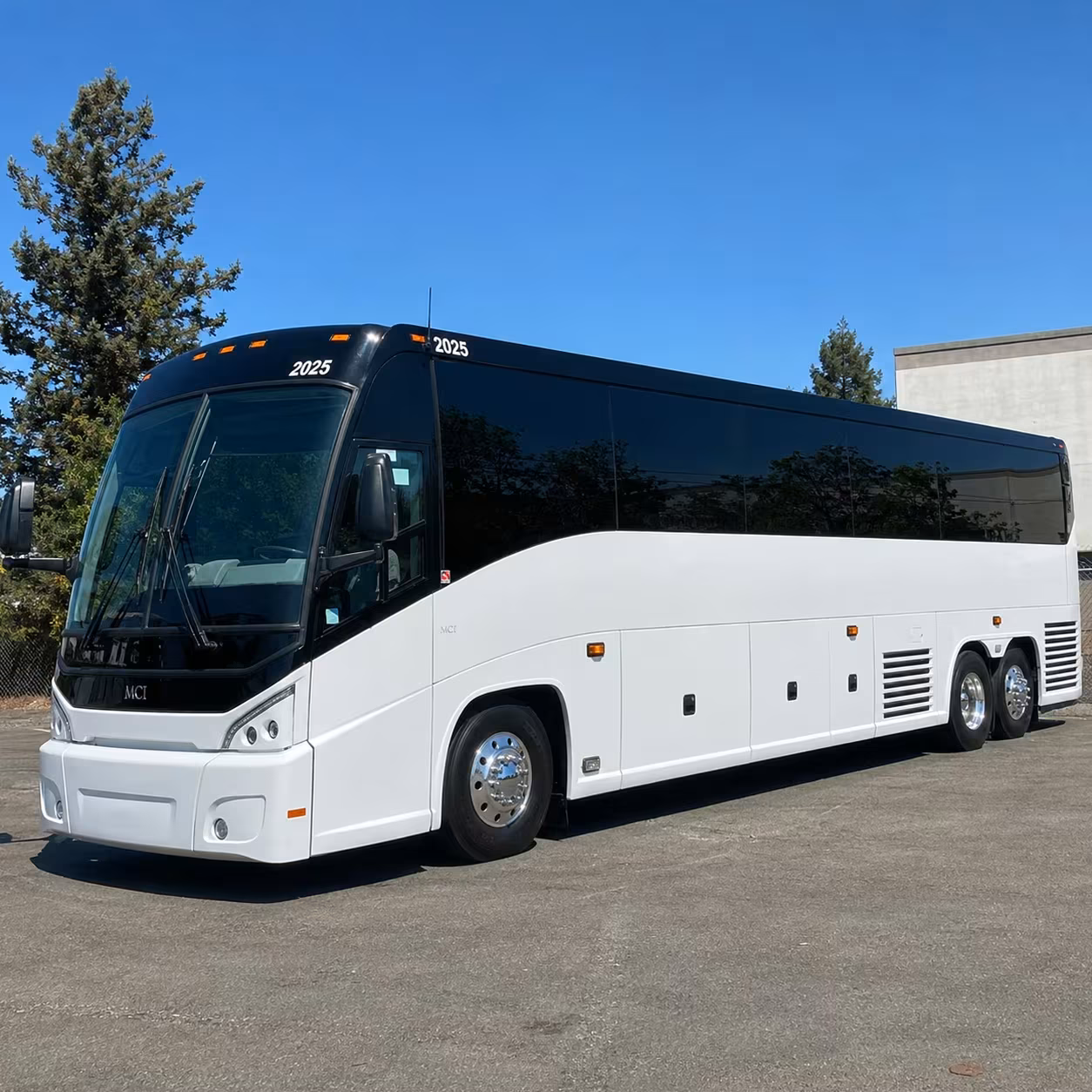 murfreesboro group transportation to ascend amphitheater in nashville