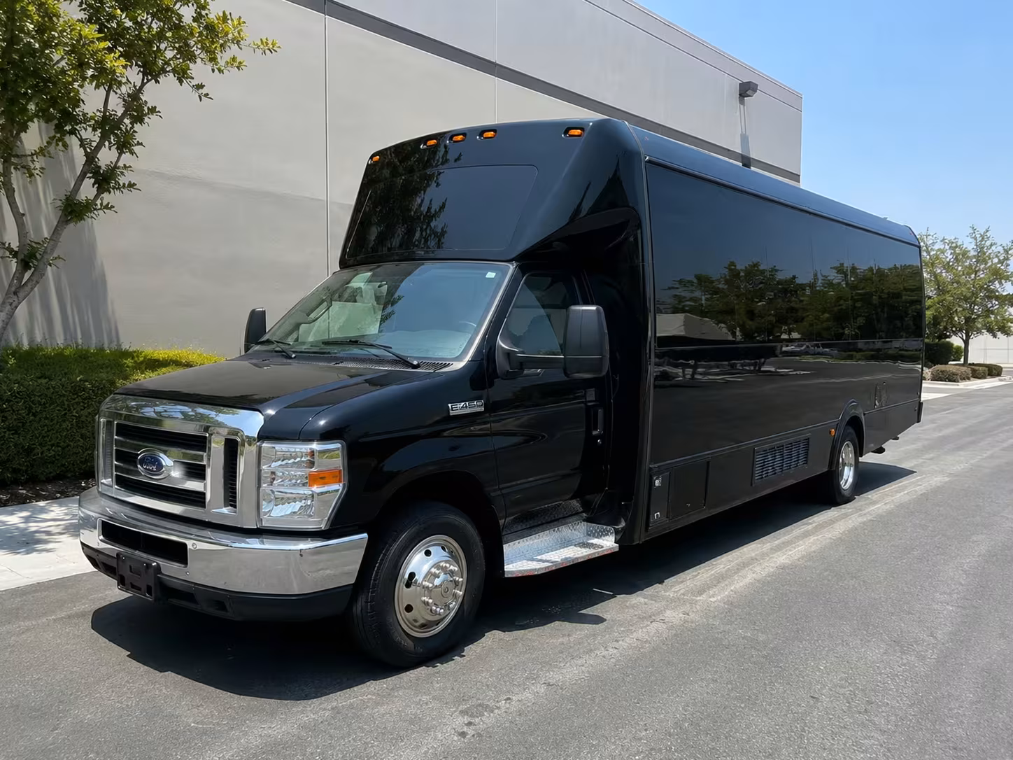 murfreesboro prom party bus rentals for pre prom stops